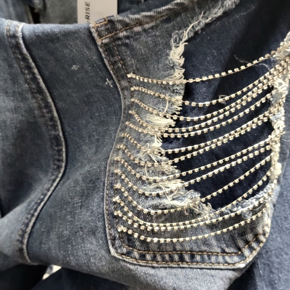 Rue+ 21 diamond accent straight leg jean